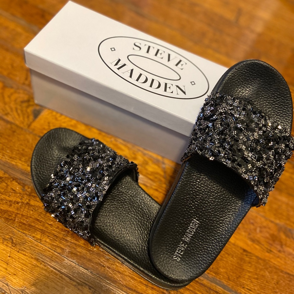 Steve Madden slides